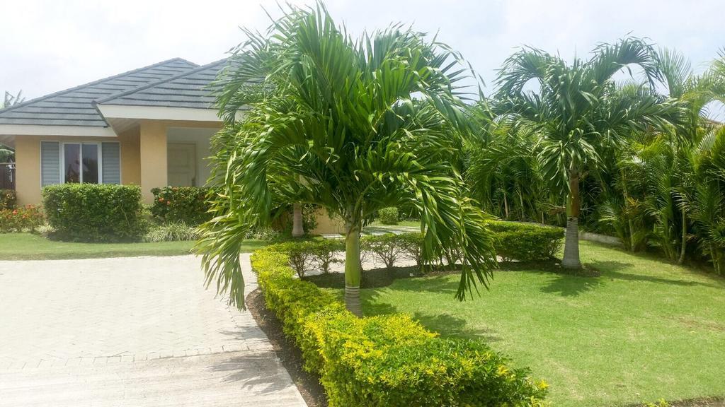 Villa @ The Palms Priory المظهر الخارجي الصورة