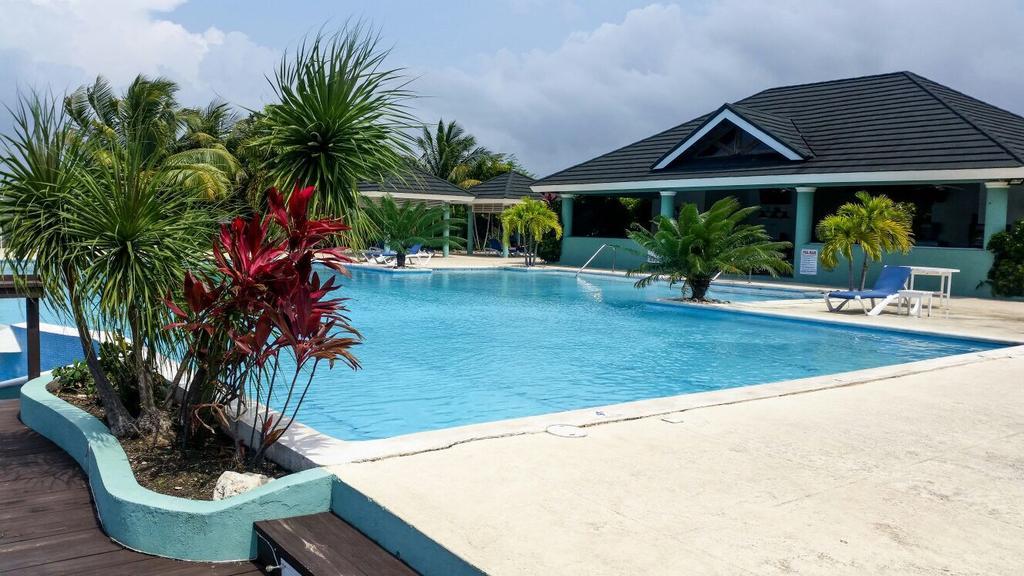 Villa @ The Palms Priory المظهر الخارجي الصورة